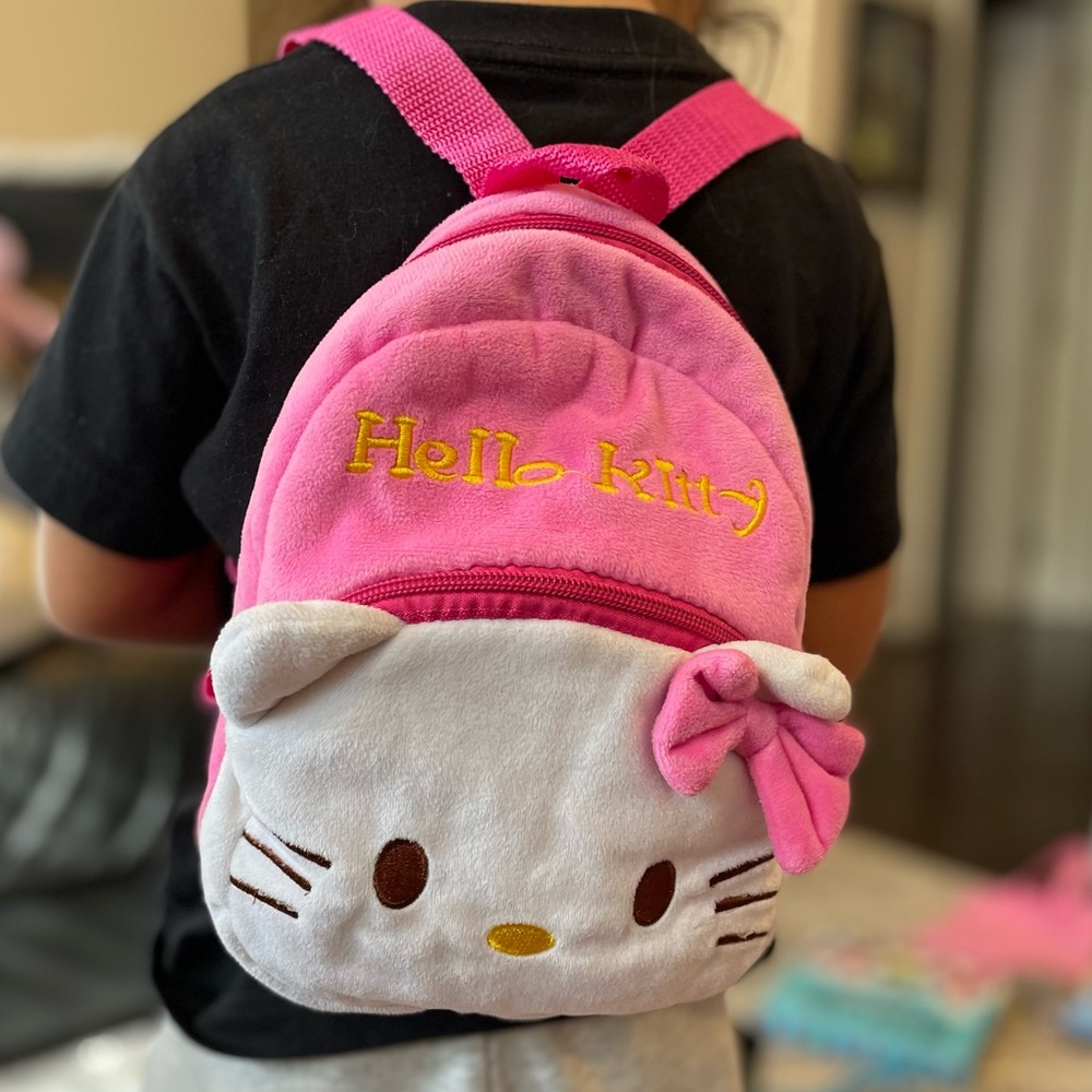 Hello Kitty backpack - Picture 2 of 5